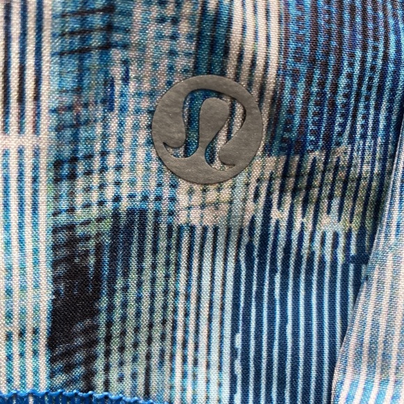 Lululemon running skirt size 2 - Picture 3 of 8